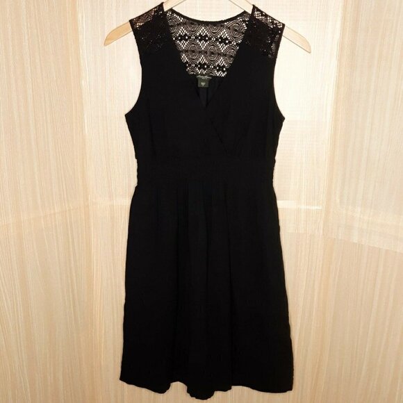 Eddie Bauer  Lined Textured Knee Length Dress 10 - Picture 1 of 7